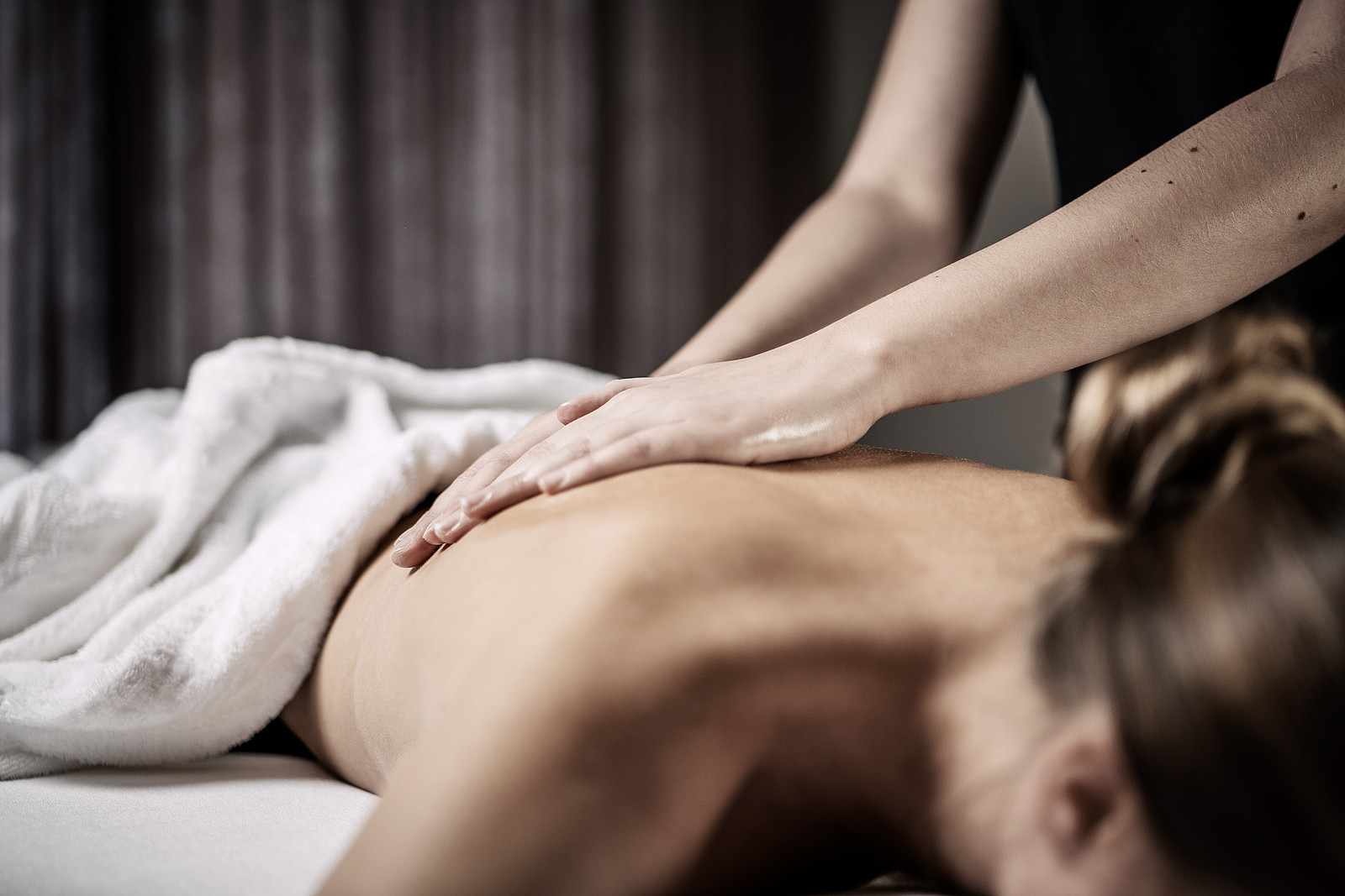  Jordans Untermühle - Wellnesshotel in Rheinhessen, Rückenmassage