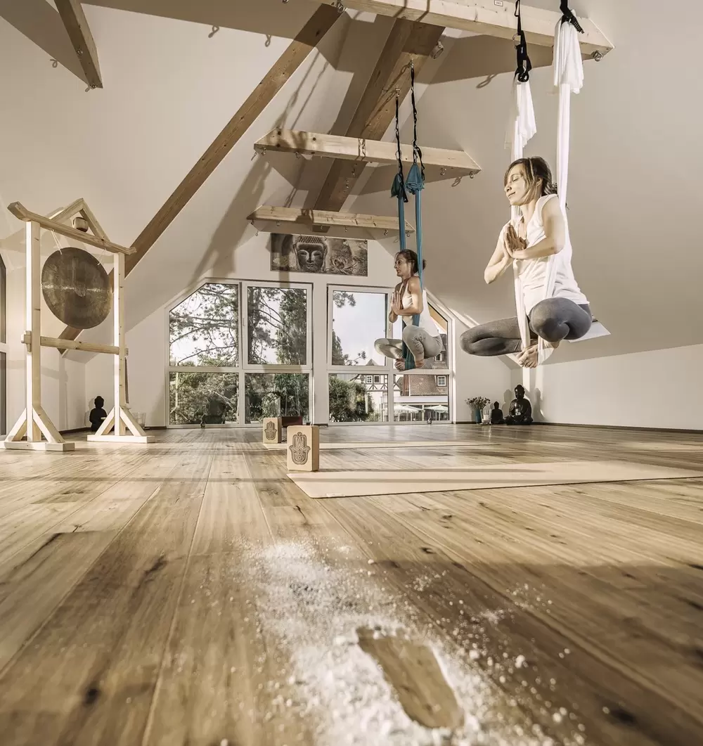 Jordan Untermühle - Yoga - Aerial Yoga / Yoga im Tuch